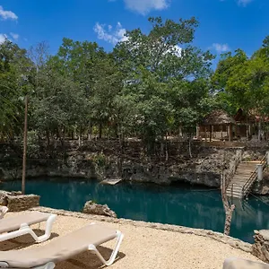 Cenote Popol Vuh Casa rural Leona Vicario